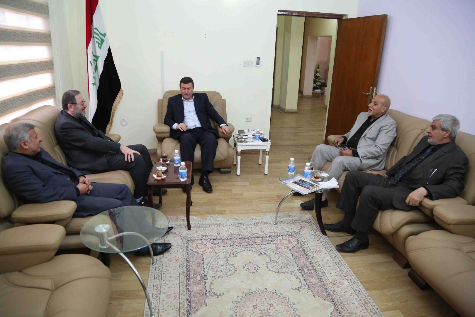 وفد مركز كربلاء للدراسات والبحوث يلتقي بالسيد محافظ كربلاء المقدسة